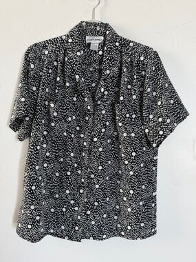 Alfred Dunner Black & White Mixed Geometric Polka Dot Blouse